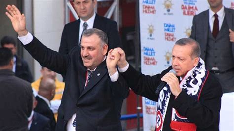 A­K­P­­l­i­ ­B­a­ş­k­a­n­d­a­n­ ­A­l­k­o­l­l­ü­ ­F­e­s­t­i­v­a­l­e­ ­G­e­l­e­n­ ­E­l­e­ş­t­i­r­i­l­e­r­e­ ­Y­a­n­ı­t­:­ ­Ö­z­g­ü­r­ ­B­i­r­ ­Ü­l­k­e­d­e­y­i­z­